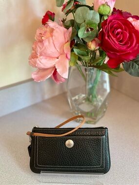 Coach Vintage Chelsea Black Pebbled Leather Wristlet